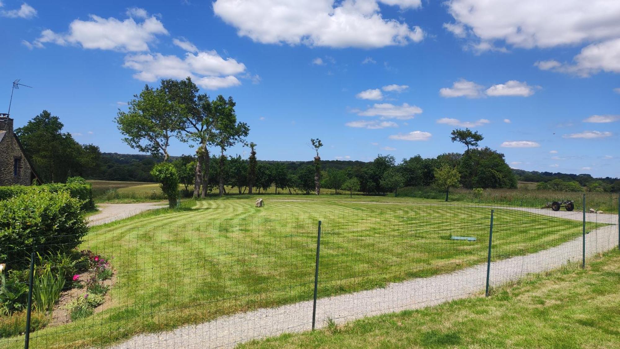 Guer Broceliande Calme Breton, Spa, Wifi, Amazon-Disney Tv, 4 Lits, Freebox Revolution,Draps, Cafe, The מראה חיצוני תמונה